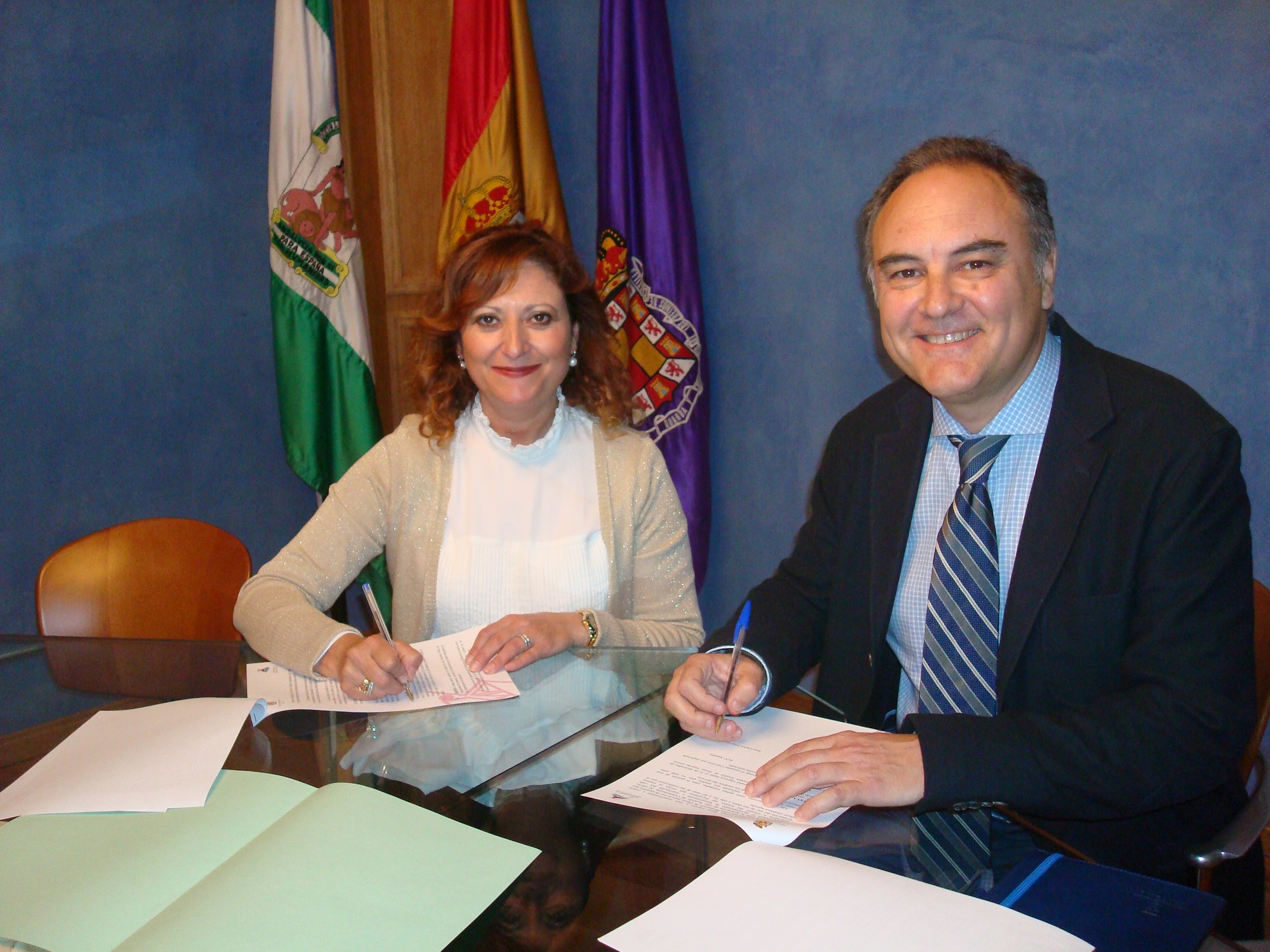 El Ayuntamiento de Jaén y Aqualia firman un convenio para facilitar a familias sin recursos el pago de la factura del agua