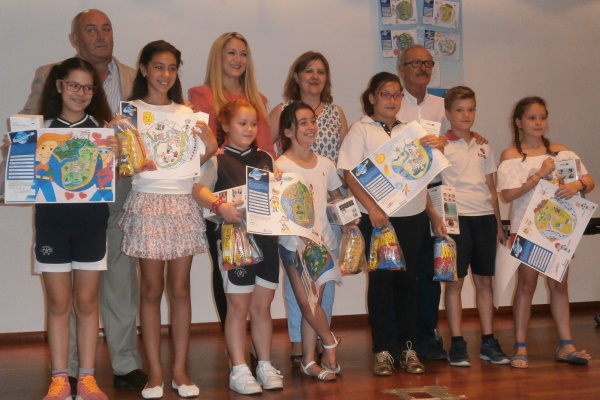 El Ayuntamiento de Linares y Linaqua entregan los premios del XIV Concurso de Dibujo Infantil