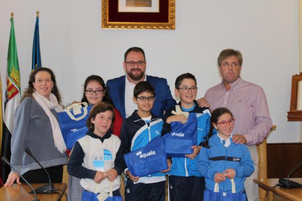 El alcalde de Mérida entrega los premios del Concurso Infantil de Aqualia