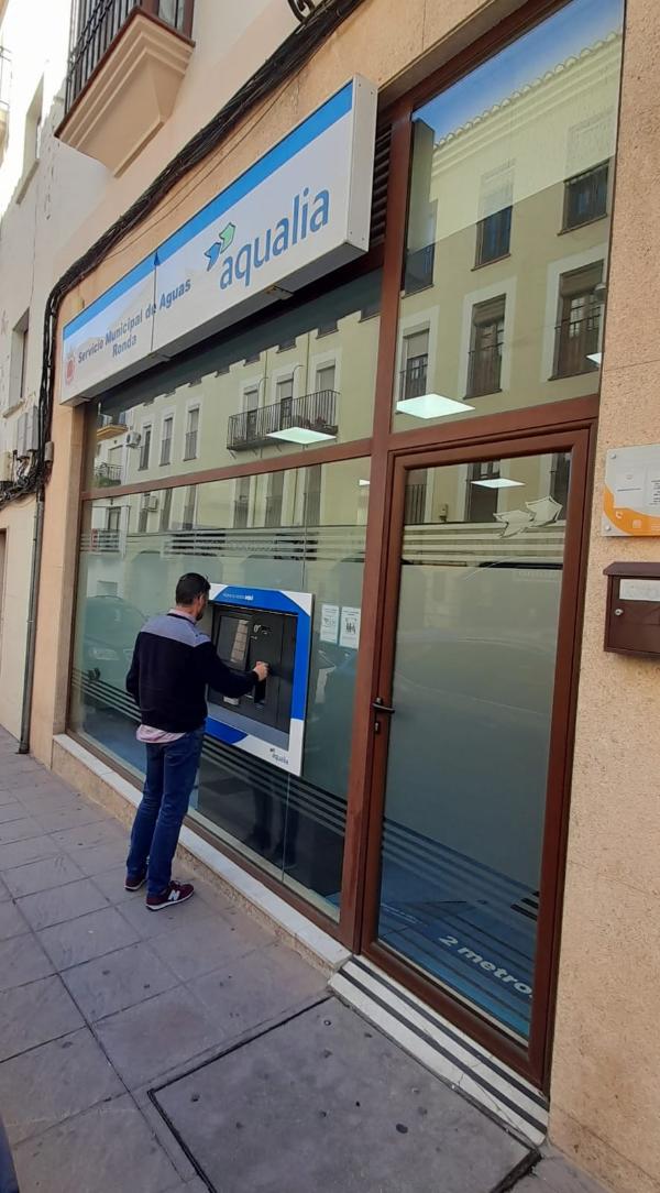 Aqualia agiliza el pago de recibos de agua en Ronda con un cajero automático 24 horas