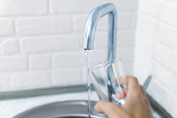 Levantada la recomendación de no consumir el agua del grifo para beber o cocinar