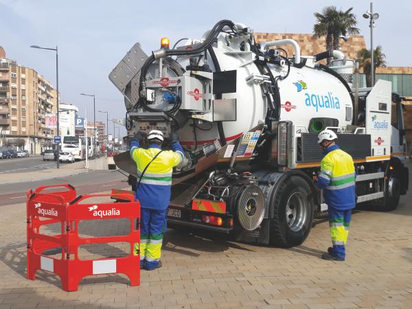 Posada a punt de la xarxa municipal de clavegueram de Lleida abans de l’arribada de les pluges de tardor