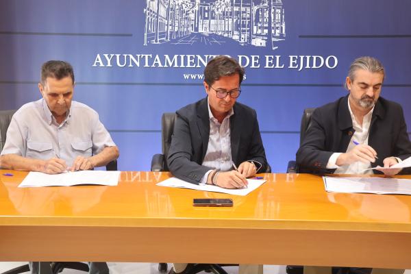 Un sistema piloto instalado en la EDAR de El Ejido probará nuevas formas de obtener agua regenerada con menos salinidad para la agricultura