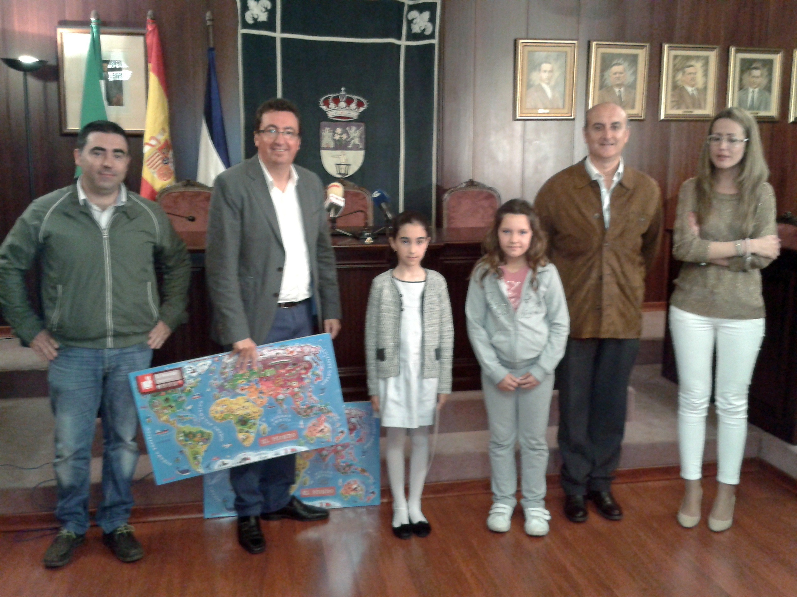 aqualia entrega los premios del 10º Concurso Internacional de Dibujo Infantil en Lepe y presenta la Edición 2013 del Certamen<br />