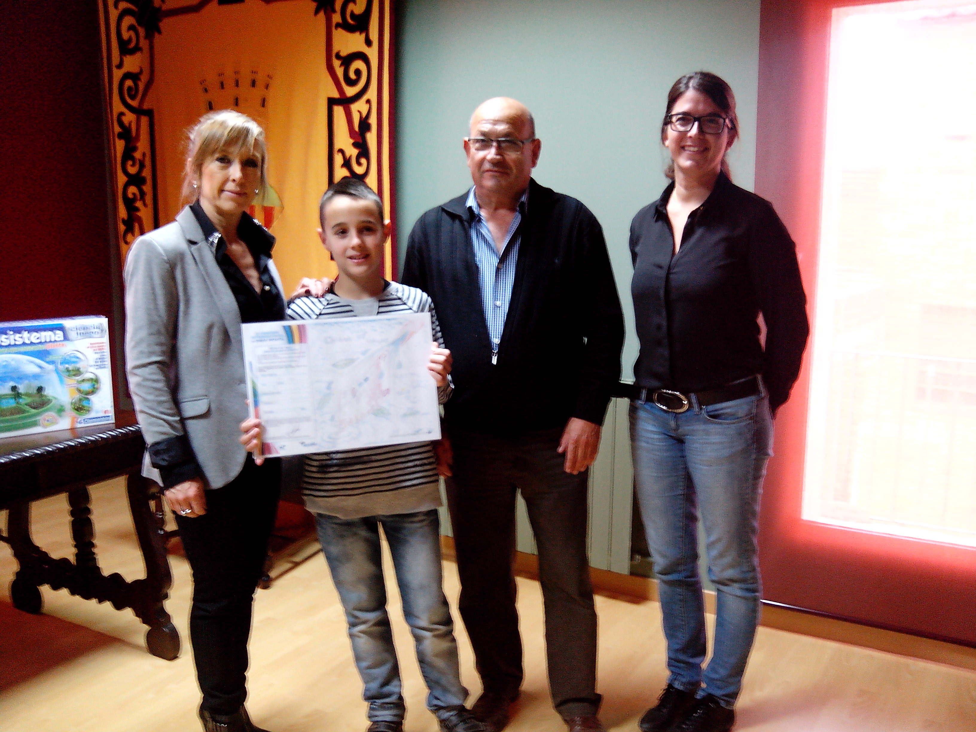 Dos niños, uno de Bell-lloc d’Urgell y otro de Almacelles, premiados por plasmar en un dibujo el uso inteligente del agua