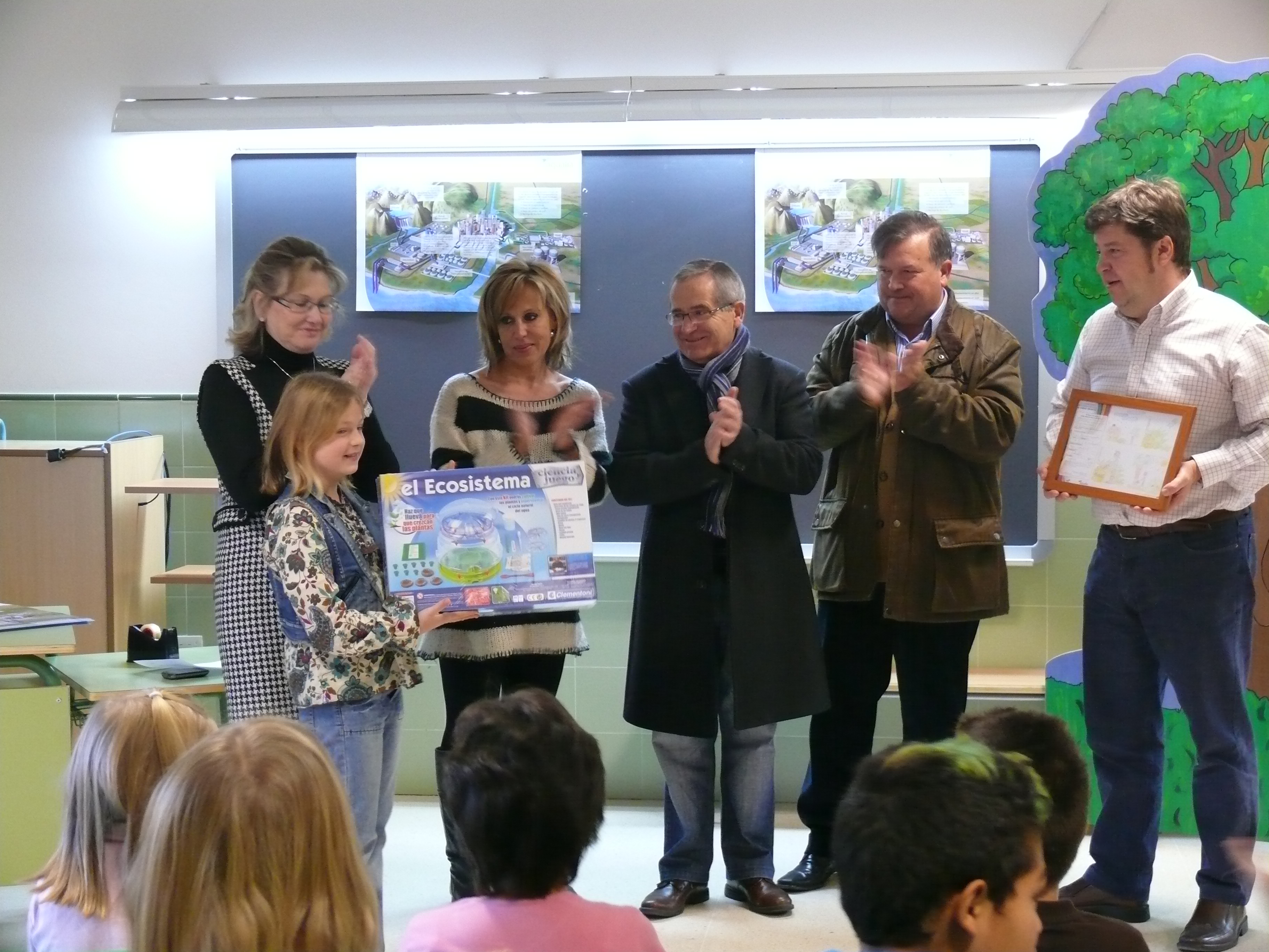 Una niña de La Lastrilla, Segovia finalista en la XI Edición del Concurso de Dibujo de aqualia