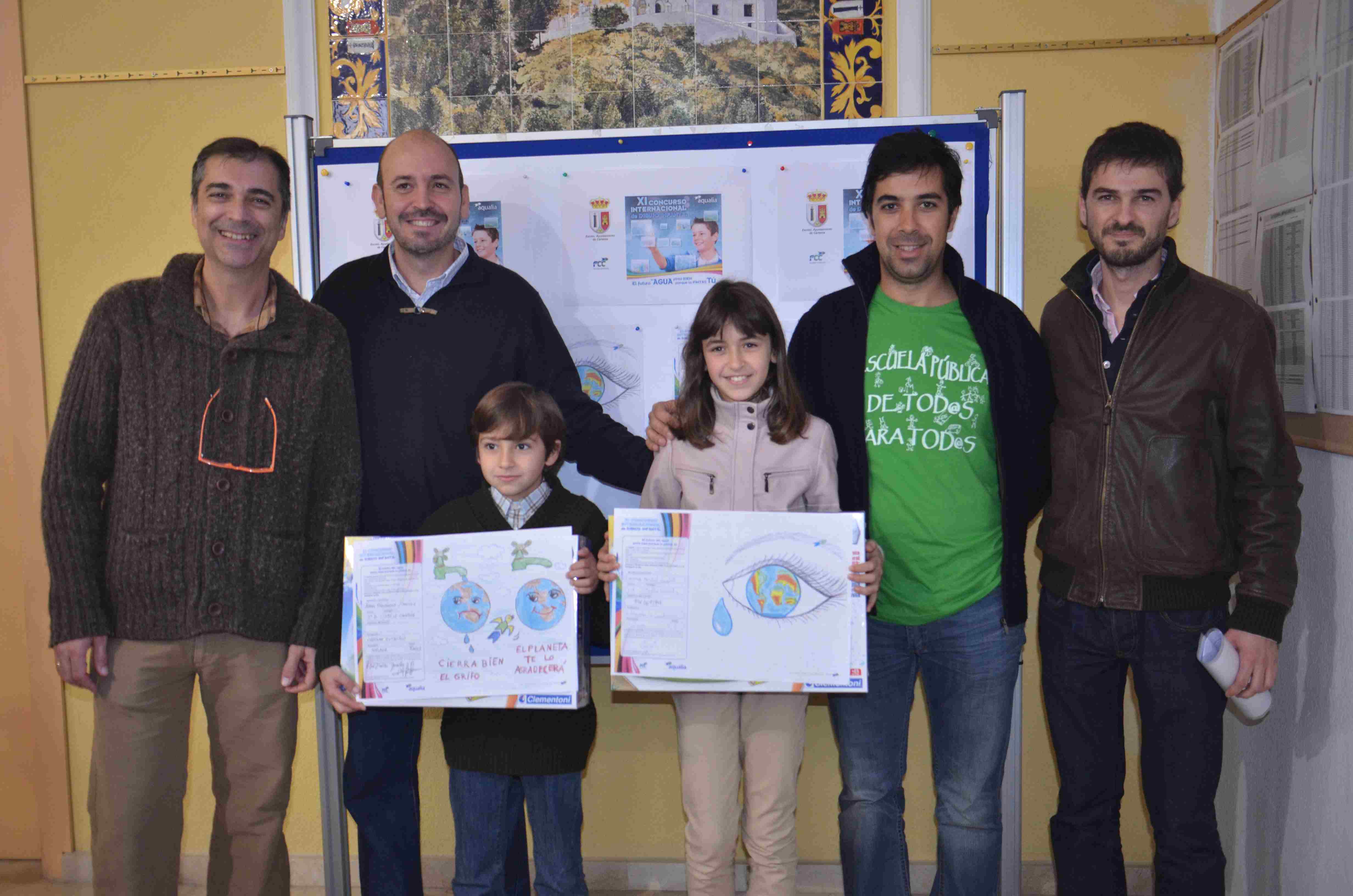 Dos niños de Cártama premiados por plasmar en un dibujo el uso inteligente del agua