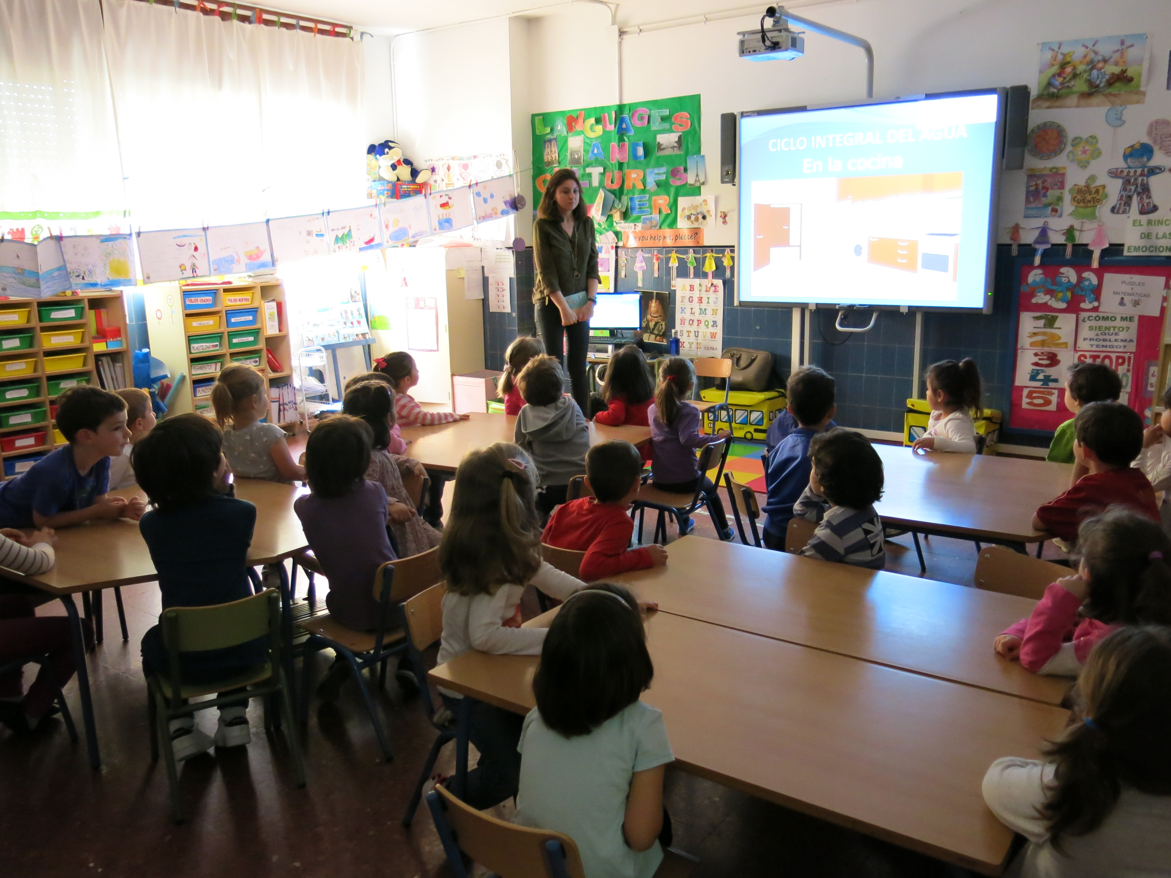 El aula educativa aguas y servicios se acerca a los colegios de la Costa Tropical
