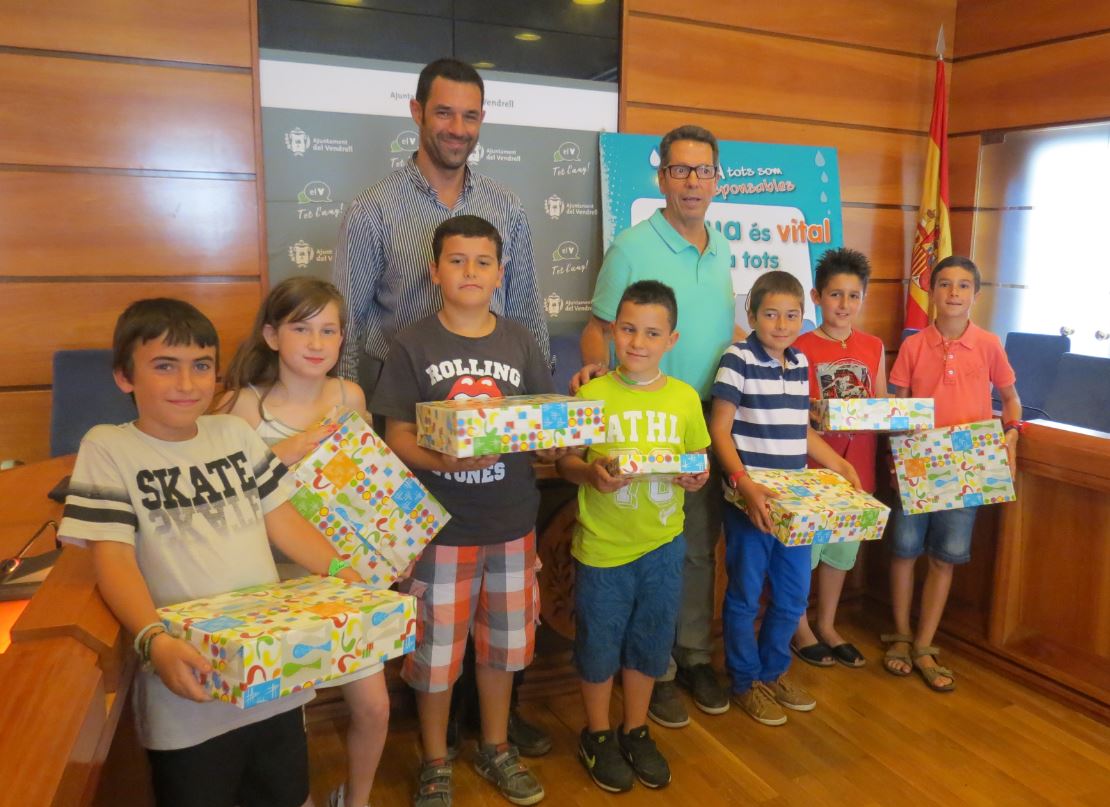Premios para ocho escolares de El Vendrell que “han llenado el mundo de vida”