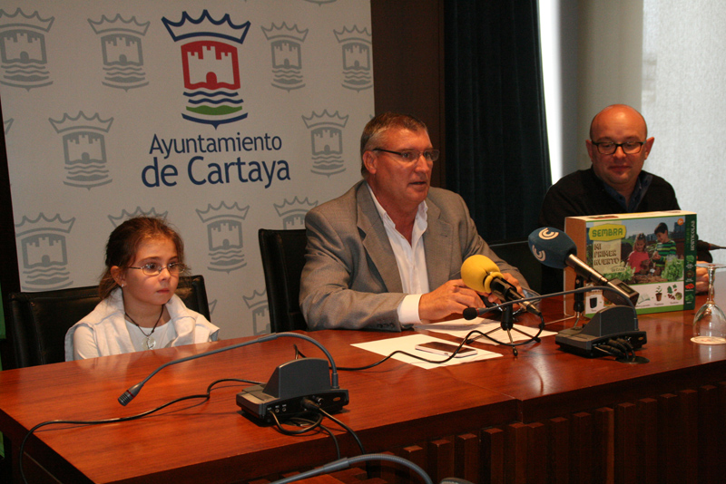 Una niña de Cartaya, finalista del Concurso internacional de dibujo infantil de Aqualia