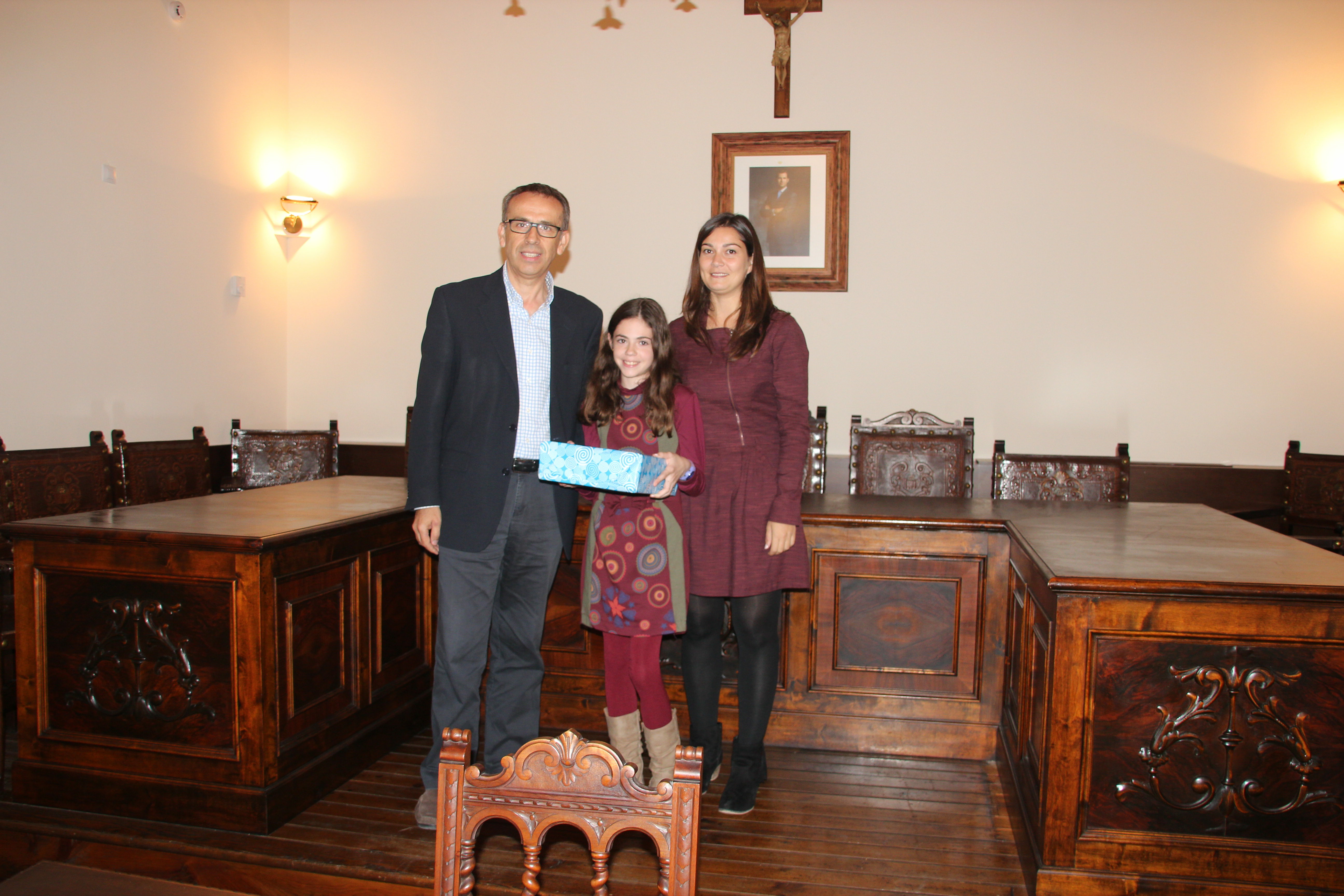 Una niña de Muro queda finalista del Concurso Internacional de dibujo infantil de Aqualia
