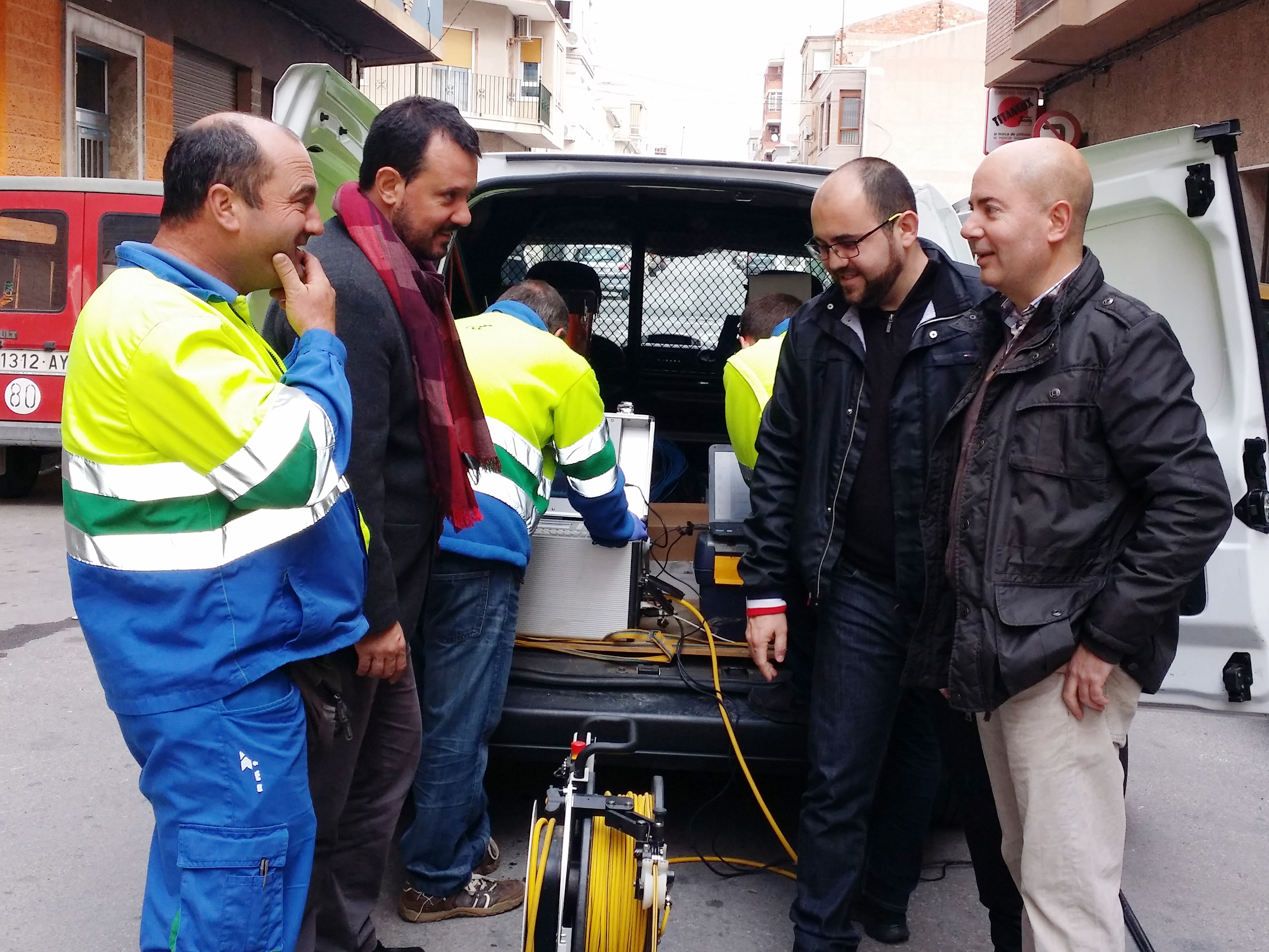 Un sistema con videocámara inspecciona la red de alcantarillado de Novelda (Alicante)