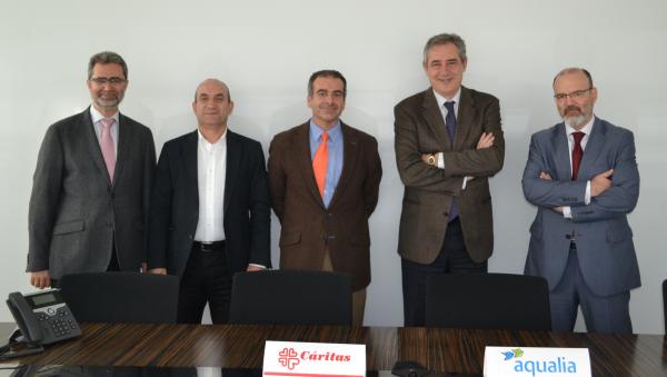 Firma del convenio con Cáritas en 2016