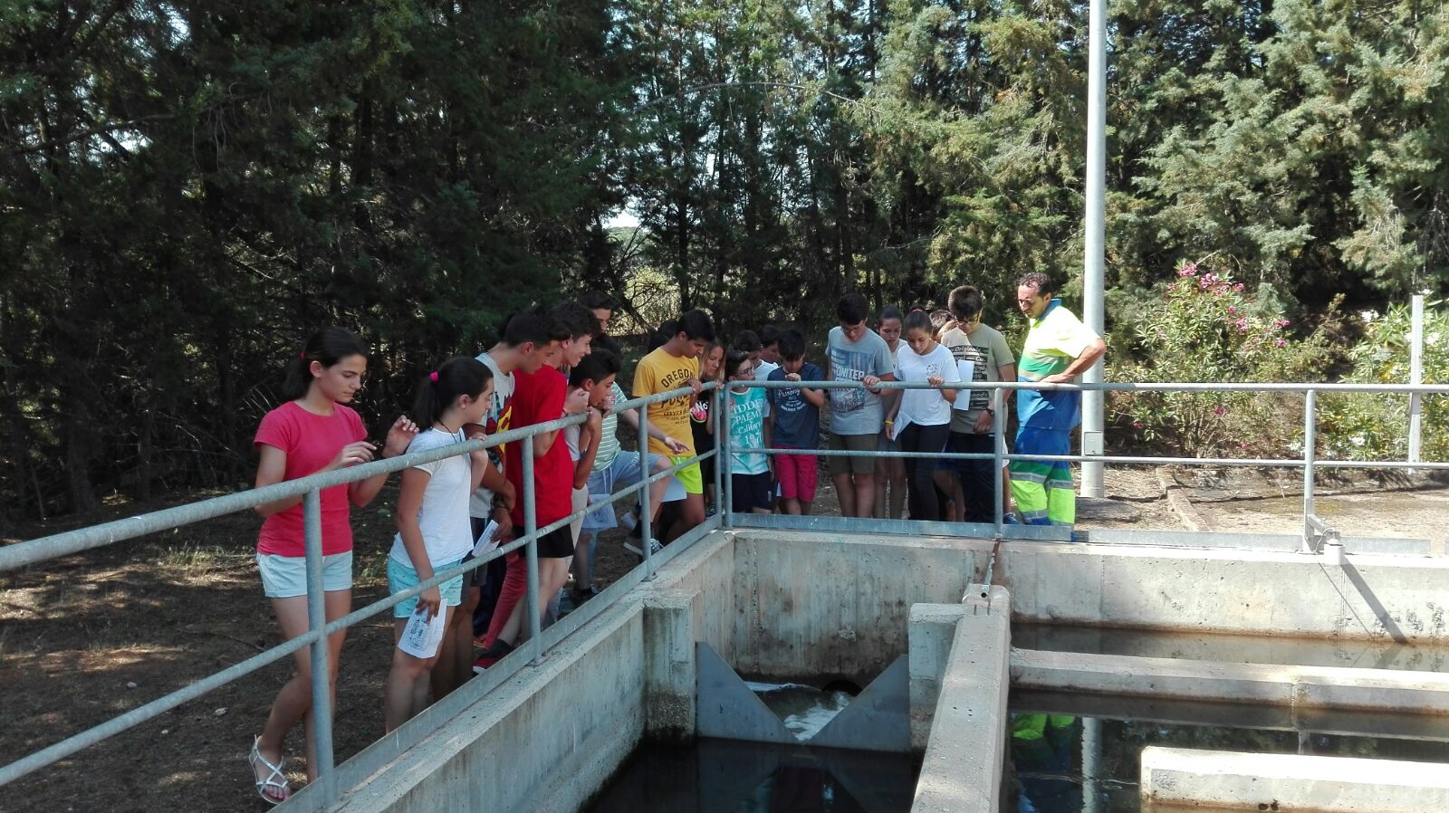 Aqualia organiza visitas guiadas a la estación depuradora de agua residual de Valverde del Camino
