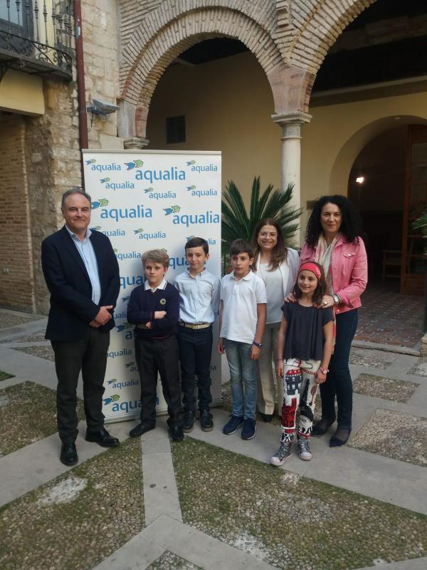 El Ayuntamiento de Jaén y Aqualia entregan los premios de la 16ª Edición del Concurso Infantil a cuatro escolares de la ciudad