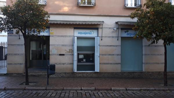 La oficina de Aquajerez cerrada al verse afectada por el ciberataque al Ayuntamiento