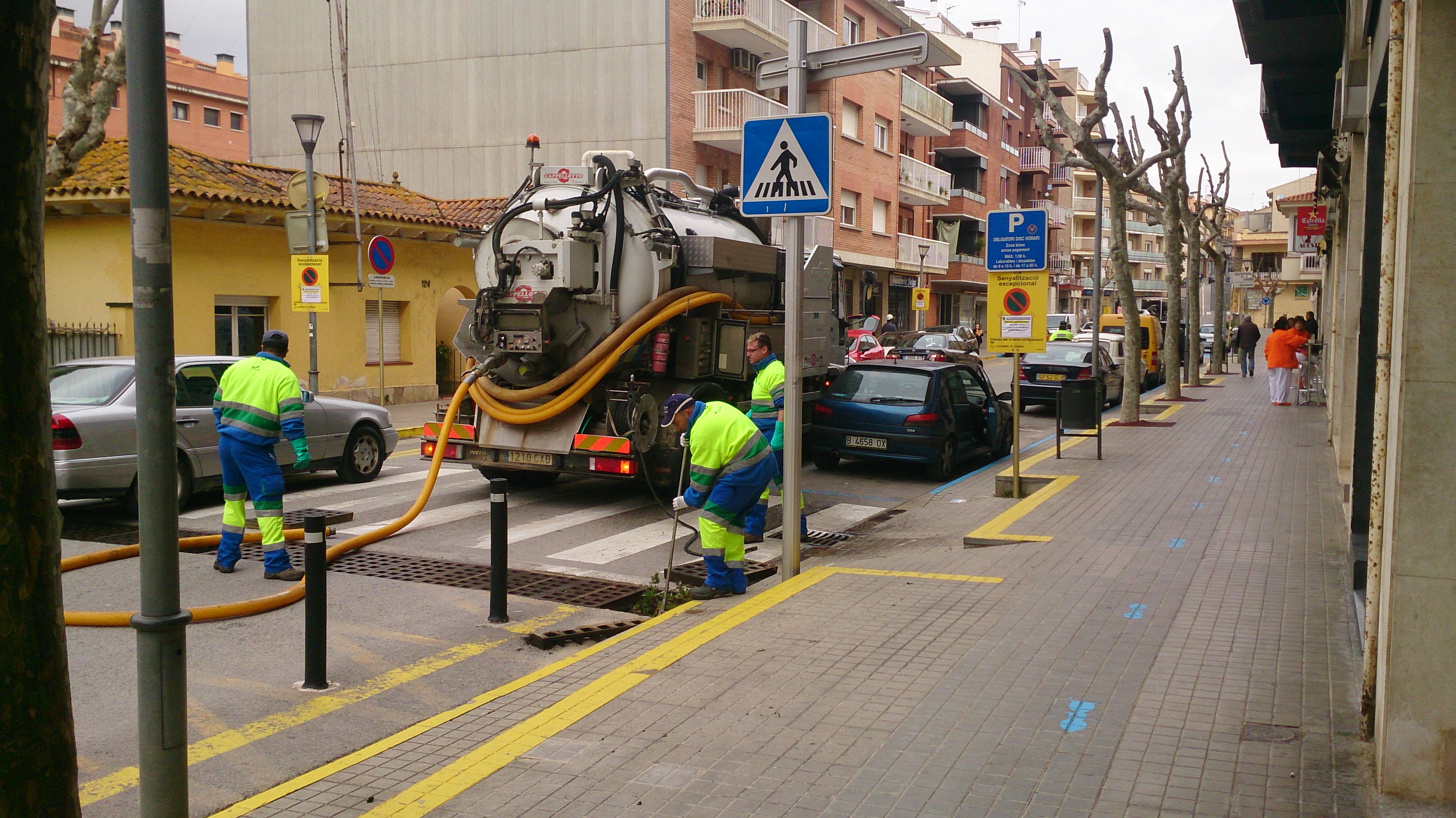 Aqualia limpia las alcantarillas de Tordera