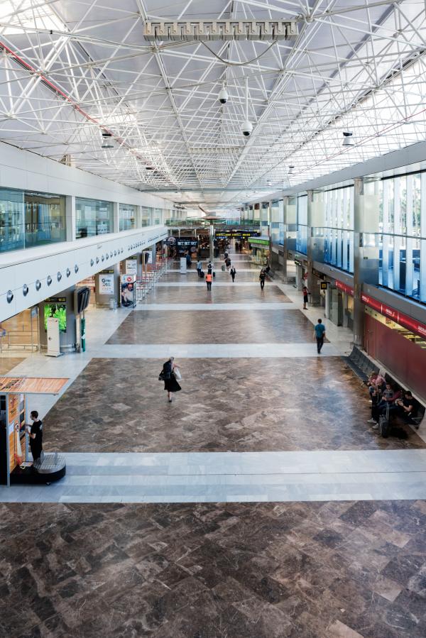 El aeropuerto de Tenerife Sur inaugura su nueva red de abastecimiento de agua