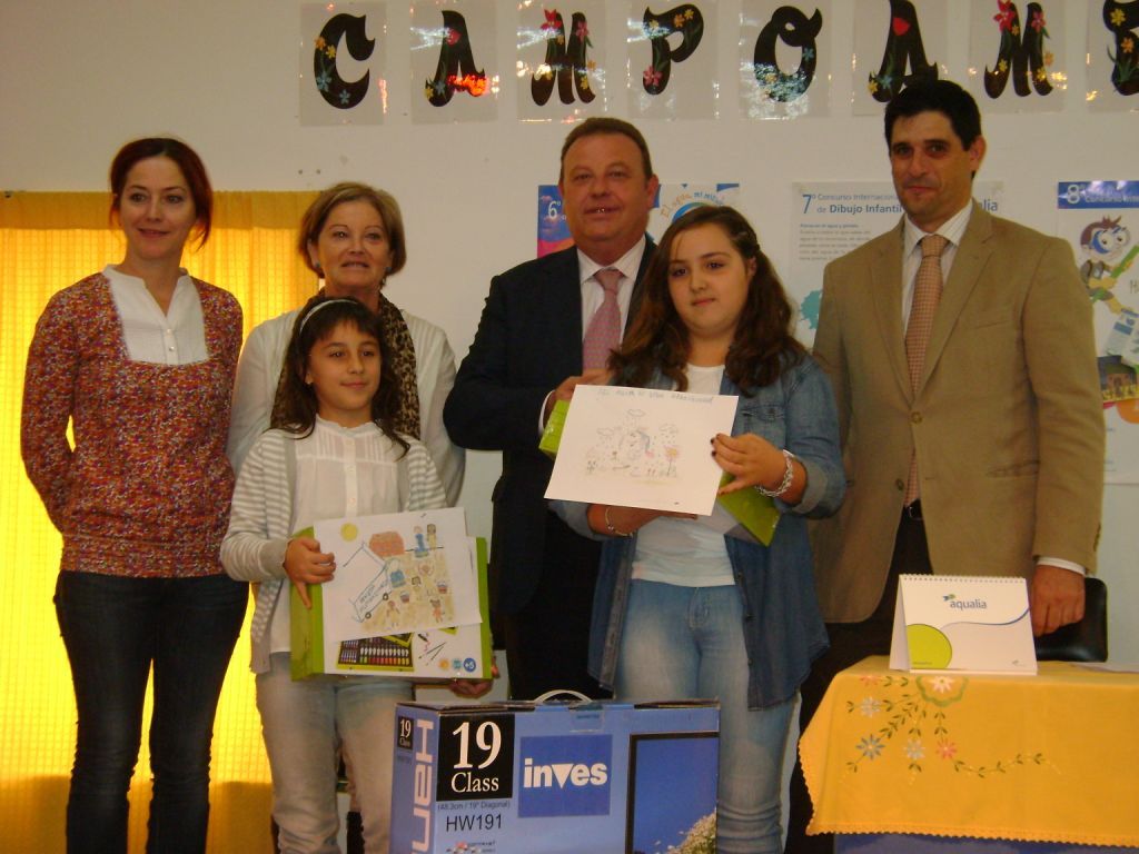 Dos niñas de Arcos de la Frontera finalistas de entre 35.000 participantes en el Concurso Internacional de Dibujo Infantil de aqualia
