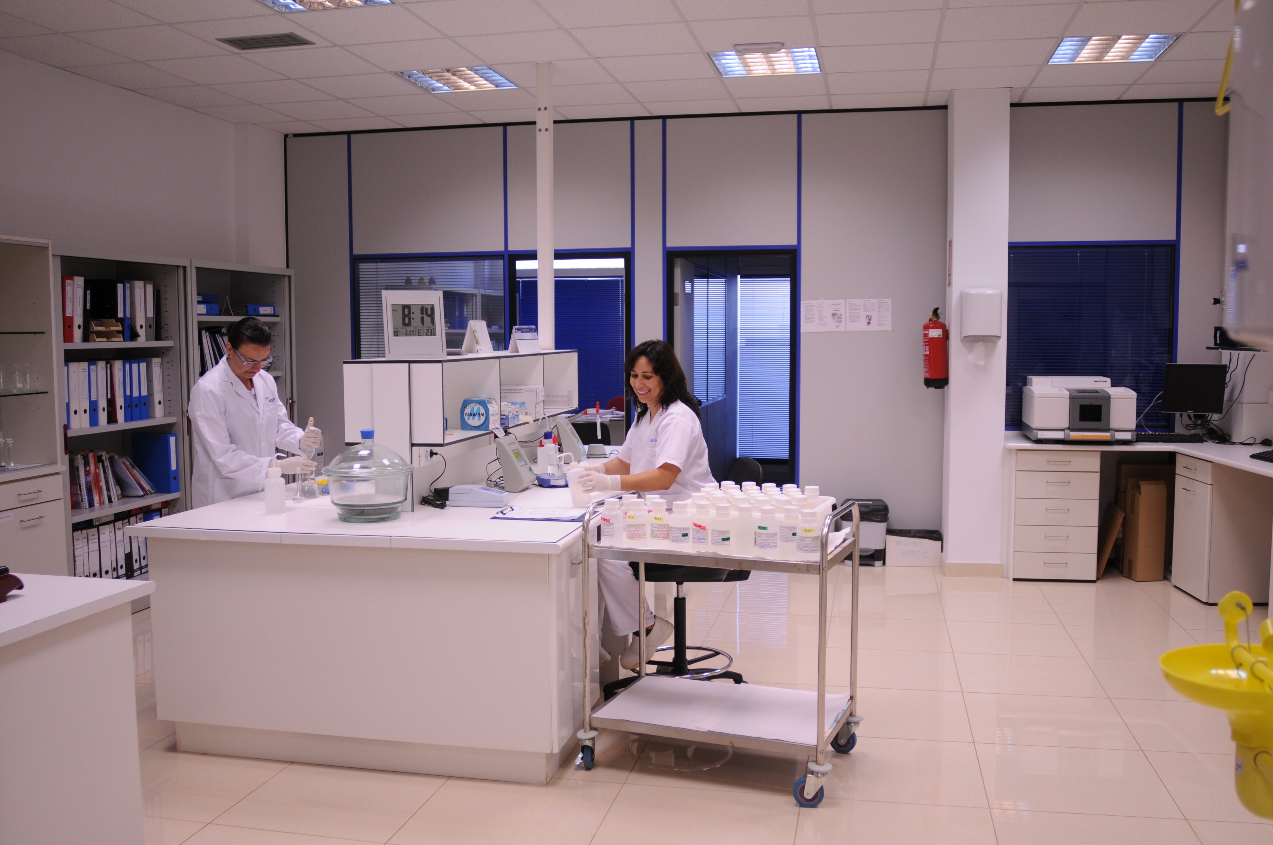 Gestión de Aguas del Norte, S.A., empresa del grupo aqualia, realiza más de 3.784 determinaciones analíticas al año para controlar la calidad del agua en Gáldar