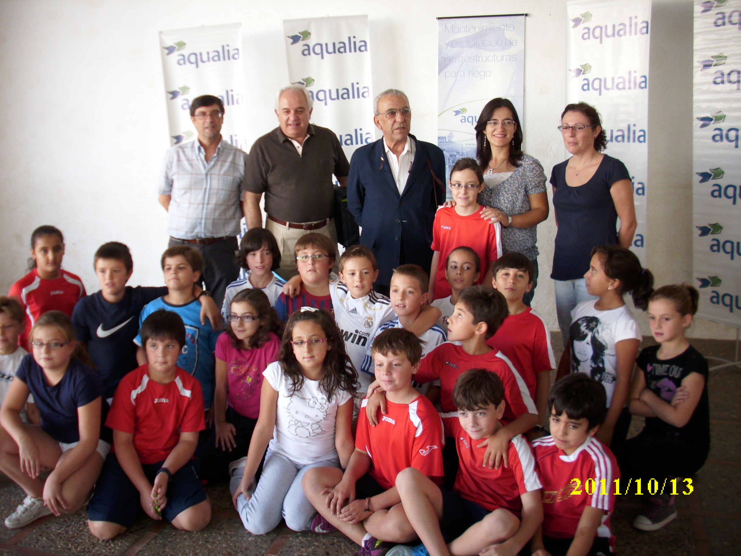 aqualia entrega el premio de su Concurso Internacional de Dibujo Infantil a una niña en Castuera (Badajoz)