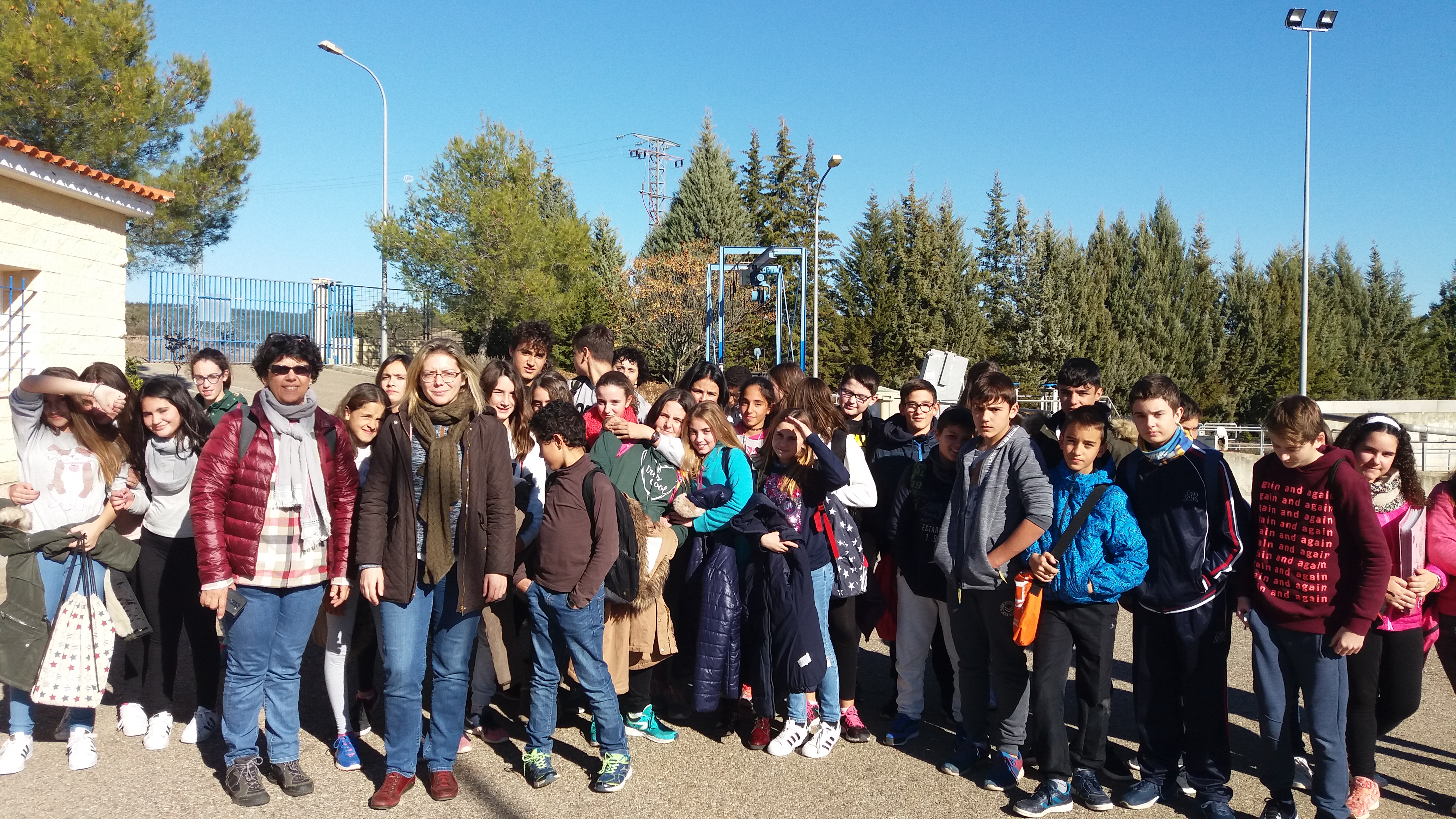 El Instituto Diego Angulo visita la estación depuradora de agua residual de Valverde del Camino