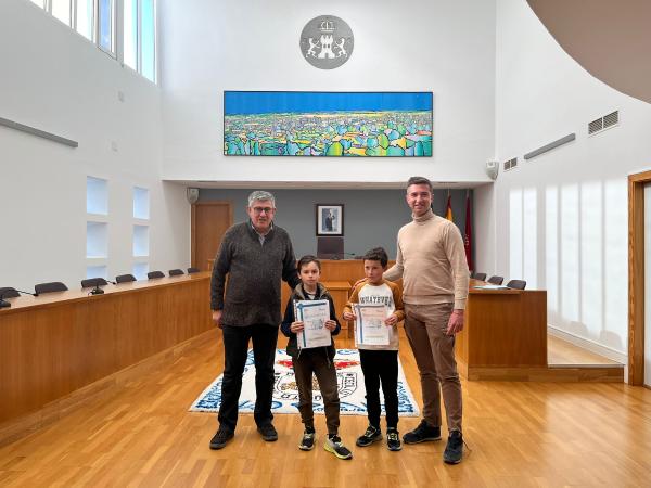 Dos niños de Miajadas premiados en el Concurso Digital Infantil de Aqualia