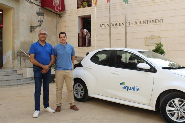 El Servicio Municipal de Aguas de Novelda apuesta por el medio ambiente con la incorporación de un vehículo híbrido