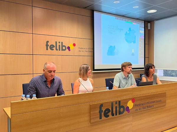 Formentera ahorra en las redes interiores de los usuarios 11.500 metros cúbicos anuales de agua gracias a la digitalización de la red de suministro
