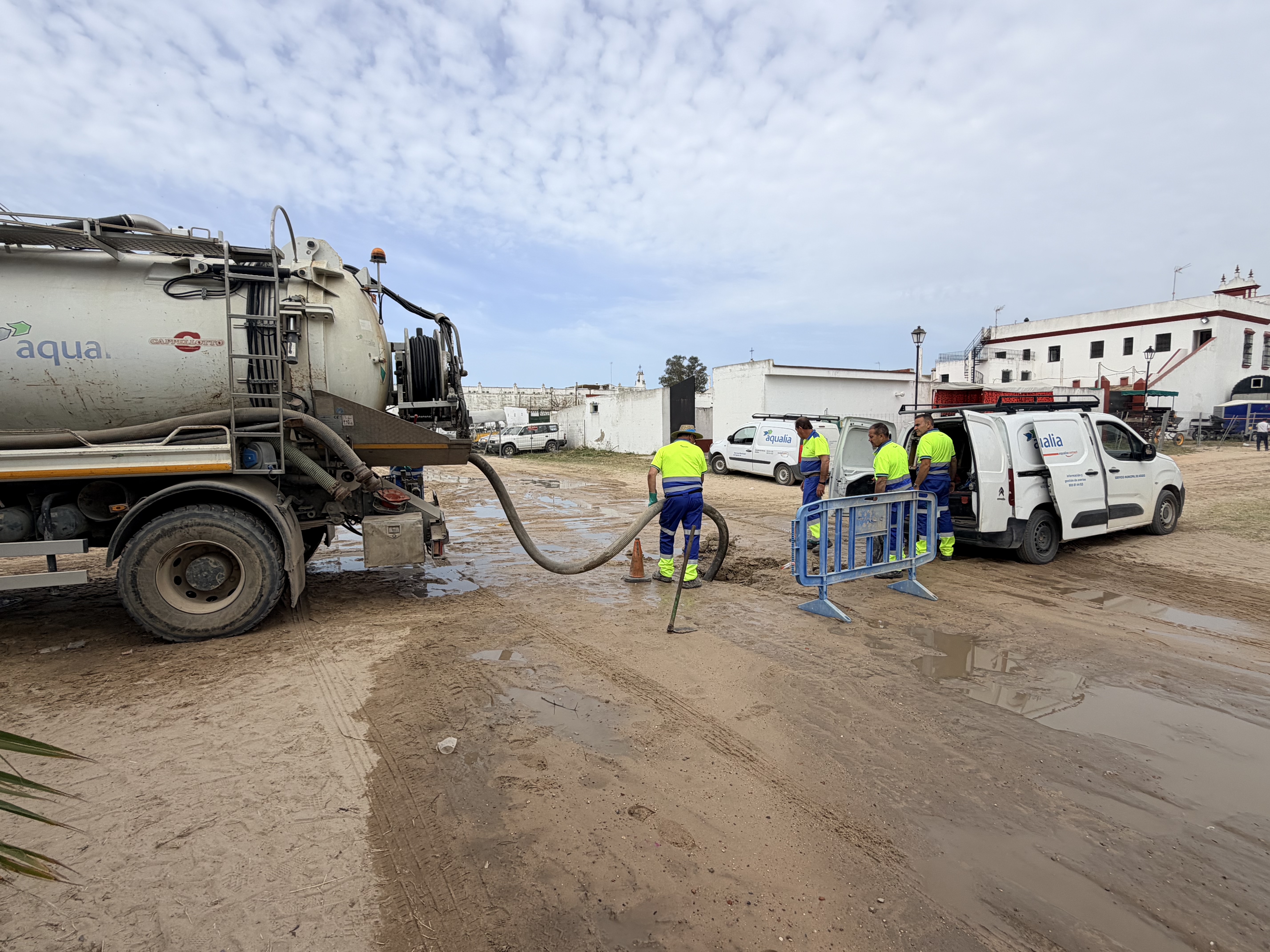 Desatasco de la red de saneamiento en la romería del Rocío 2026