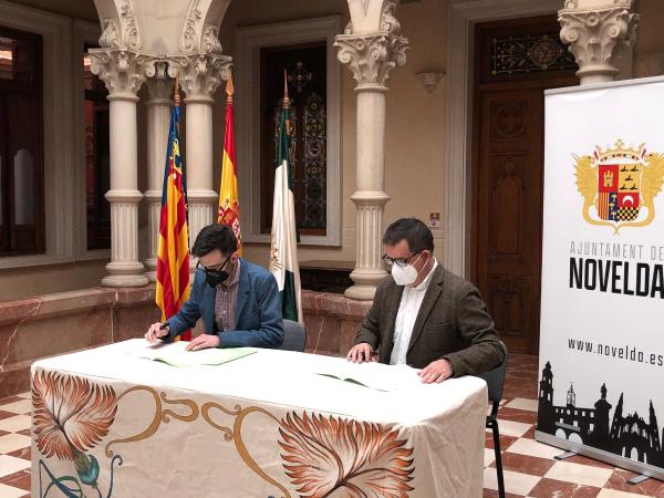 El Ayuntamiento de Novelda y Aqualia crean un Fondo Social garantizar el acceso al agua potable a todos los ciudadanos